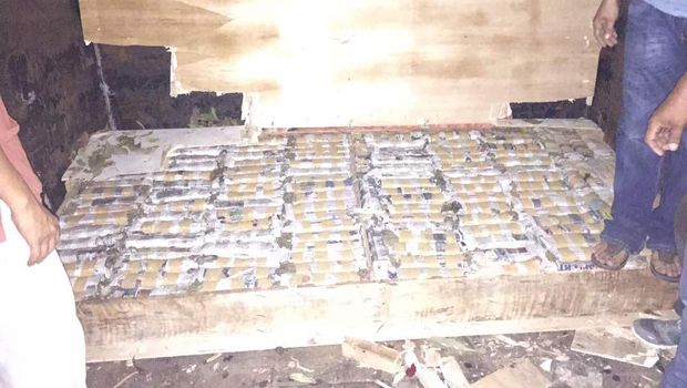 Kejar-kejaran dengan Polisi, Sopir Truk Pengangkut Ganja Ditembak