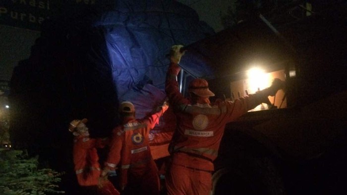 Ada Truk Mogok, Tol Cikunir Tersendat 3 Kilometer