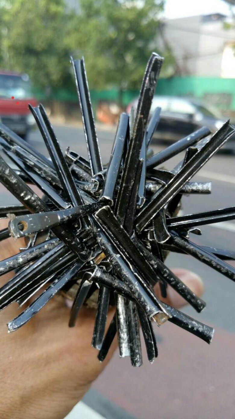 Cerita Rohim Saber Soal Paku yang Dipakai Pelaku Gembos Ban Cerita Rohim Saber Soal Paku yang Dipakai Pelaku Gembos Ban