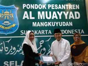 Pasar Murah Pesantren Menyatukan Keberagaman Masyarakat dan Santri