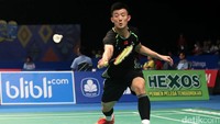 Chen Long terus melakukan tekanan. 