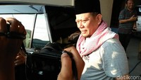 La Nyalla mengungkapkan niat untuk maju Pilgub Jatim sejak Juni 2017 silam. Niatnya ini muncul setelah melihat ada indikasi Pilgub Jatim didesain untuk calon tunggal. Dia kemudian mulai mendekati beberapa parpol, salah satunya adalah Gerindra. (Enggran Eko Budianto/detikcom)