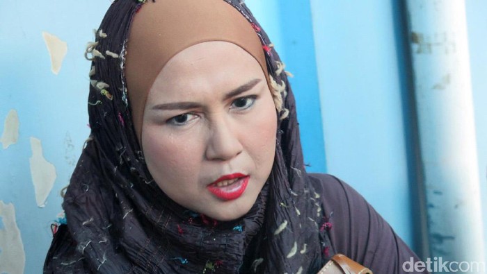 Ria Irawan cukup lama bergelut dengan kanker kelenjar getah bening (Foto: Hanif Hawari/detikHOT)