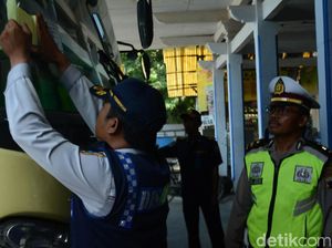 Bus di Terminal Rembang Dicek Kelengkapannya