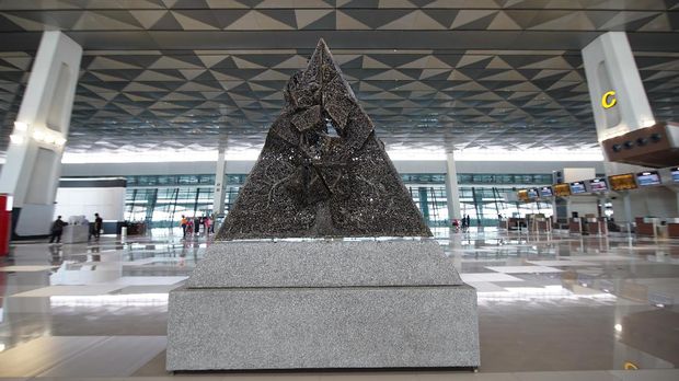 28 Patung Karya Nyoman Nuarta Dipajang di Terminal 3 Internasional Bandara Soetta 