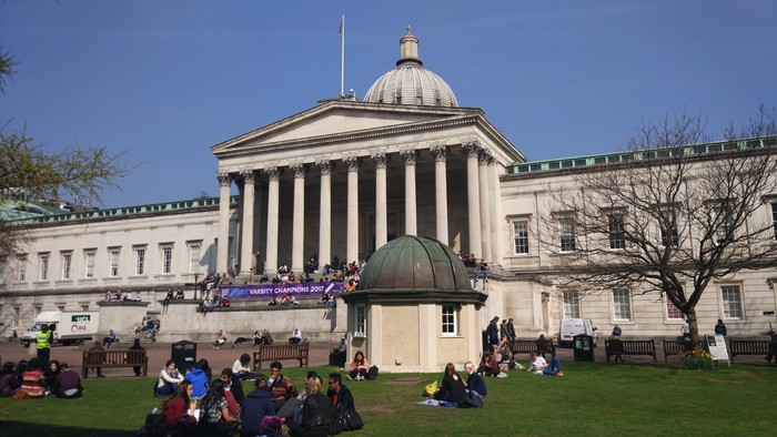 Malam yang Singkat dan Peluang Lailatul Qodar di Inggris