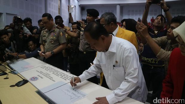 Menristek Dikti dan 29 Rektor Kawasan Timur Tolak Radikalisme