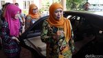 Mensos Temui Keluarga Joni-Isa yang Lahiran di atas Kardus Bekas
