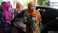 Ketika mendengar kondisi Isa dan Joni yang sangat memprihatinkan. Mensos Khofifah Indar Parawansa langsung meminta stafnya turun ke lokasi untuk mengevakuasi keluarga Joni-Isa ke safe house.