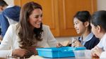 Smile! Kate Middleton Tampak Happy