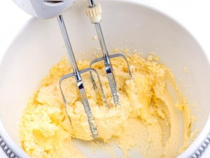 Ini Aturan Mengocok Mentega Agar Kue Mengembang Sempurna