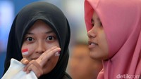 Suporter Indonesia datang mendukung pebulutangkis Indonesia yang tampil di semifinal.