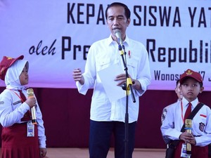 Soal Sekolah 8 Jam, Jokowi: Akan Dikaji Lebih Dalam