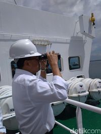 Menhub meninjau Pelabuhan Semayang.