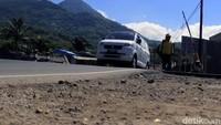 Bagi pengendara yang melintasi kawasan Cijapati diimbau mewaspadai titik rawan kecelakaan.