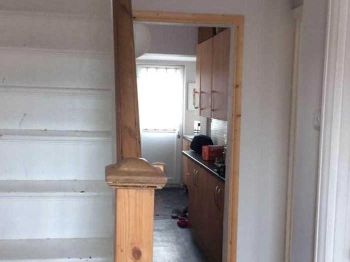 Dicari Babysitter untuk rumah hantu