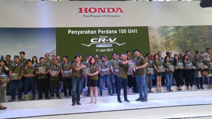 100 Unit Honda All New Honda CR-V Resmi Dikirim ke Konsumen