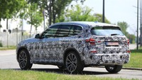 Namun untuk tampilan roofline, BMW X3 terbaru tampaknya masih akan menggunakan desain generasi sebelumnya.