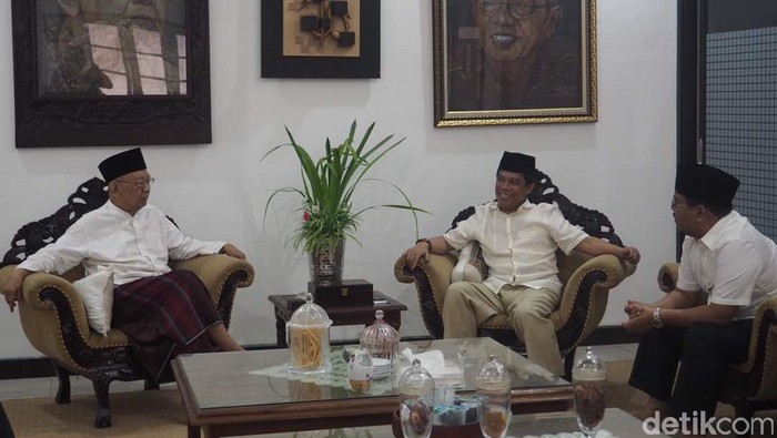 Cari Figur Cagub, Pengurus Gerindra Jatim Temui Gus Sholah