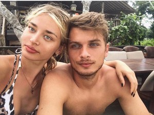Melihat Pesepakbola Adem Ljajic & Pacar Seksinya Liburan ke Bali