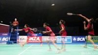 Permainan Anggia/Ketut membaik di gim kedua. Mereka mampu memberi perlawanan lebih sengit dan beberapa kali dan sempat memimpin perolehan poin. Tapi, saat unggul 17-16, Anggia/Ketut kemudian justru disalip oleh Chen/Jia yang merebut lima angka beruntun sekaligus mengunci kemenangan.