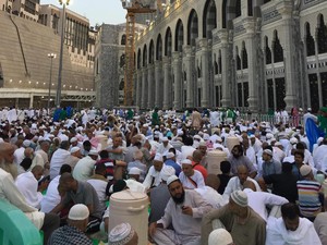 Ramadan di Saudi: Siang Jadi Malam hingga Tarawih 10 Juz