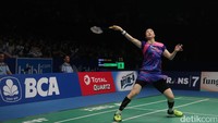 Keberhasilannya berlanjut setelah menang atas unggulan lima dari Korea Sung Ji Hyun di partai final dengan skor 21-13, 17-21, dan 21-14.