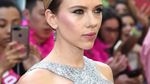 Penampilan Mengkilap dan Klimis Scarlett Johansson