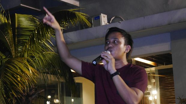  Afif, Waredpel detikTravel sedang sharing-sharing (Kurnia/detikTravel)