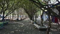 Letak Pantai Cahaya ada di Desa Klampok, Kecamatan Rowosari, Kabupaten Kendal, Jawa Tengah. Nama lengkapnya adalah The Sea Pantai Cahaya Sendang Sikucing yang terbilang komplit di Jawa Tengah (Masaul/detikTravel)