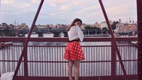 Bahkan kekasih Randy Martin itu tampil dengan rok ala Minnie Mouse. (Dok. Instagram/cassandraslee)
