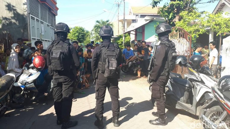 2 Terduga Teroris Ditangkap di Jatim, Kapolda Minta Anggota Waspada 2 Terduga Teroris Ditangkap di Jatim, Kapolda Minta Anggota Waspada