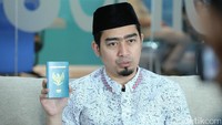 Ia mengaku dirinya mendapatkan perlakuan seperti tahanan kala dikunci dalam ruang isolasi.