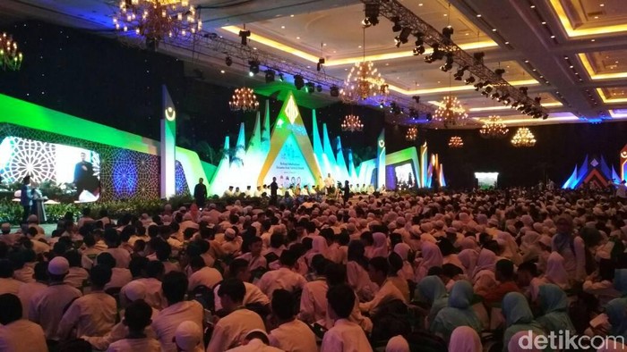 Di Depan Ribuan Anak Yatim, JK Ingin PLN Terangi Seluruh Negeri