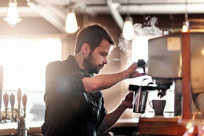 Ini Lho 9 Hal yang Bikin Barista Sebal pada Pengunjung