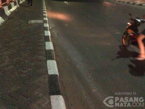 Hampir 7 Jam, Kontainer di Flyover Kranji Belum Dievakuasi