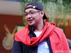 Iis Dahlia hingga Ariel NOAH Beri Semangat ke Pasha Ungu