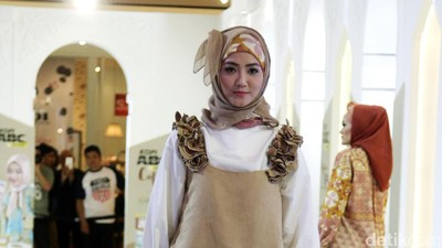 Foto: 15 Inspirasi Baju Lebaran Warna Coffeetone
