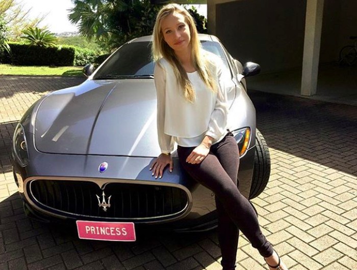 Fenomena Remaja Kaya Instagram Pamer Buang-buang Uang