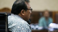 Basuki Hariman dan Ng Fenny didakwa menyuap mantan hakim konstitusi Patrialis Akbar sebesar USD 70 ribu dan Rp 4 juta lebih serta menjanjikan Rp 2 miliar. Uang itu diberikan dengan maksud untuk mempengaruhi putusan perkara uji materi Undang-undang (UU) nomor 41 tahun 2014 tentang Peternakan dan Kesehatan Hewan.
