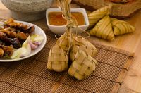 Sajian ketupat untuk lebaran