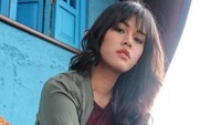 Kamu salah satu yang terpesona sama Rebecca, nggak? Foto: Instagram @ebeccatamara