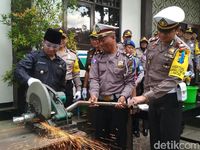 Knalpot bising dipotong polisi