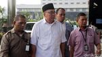 Terjaring OTT, Gubernur Bengkulu Diboyong ke KPK
