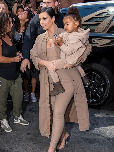 Kim Kardashian Si Ratu Instagram Takut Anak-anaknya Ketagihan Social Media