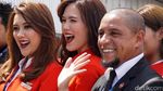 David Foster dan Roberto Carlos Terima Penghargaan untuk AirAsia
