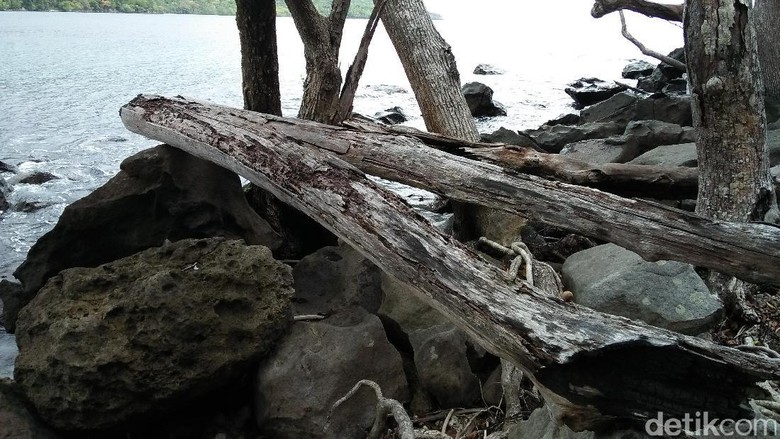 Pantai Perawan Tanpa Nama di Ujung Sabang