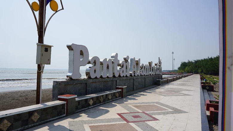 Mudik Lebaran Ke Tegal Wajib Mampir Ke Pantai Ini