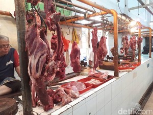 Harga Bawang Putih dan Daging Sapi di DKI Meroket