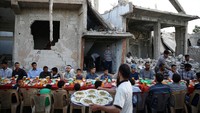 Seperti diketahui Suriah tengah dilanda perang yang membuat warganya mengungsi dan menghancurkan rumah-rumah warga. REUTERS/Bassam Khabieh.